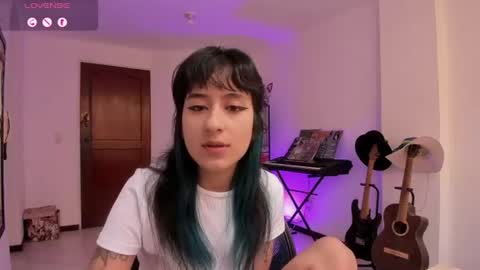 Snapshot of atenea_dragon__ chatting on 07.26.26 Atenea online show from 07.26.26