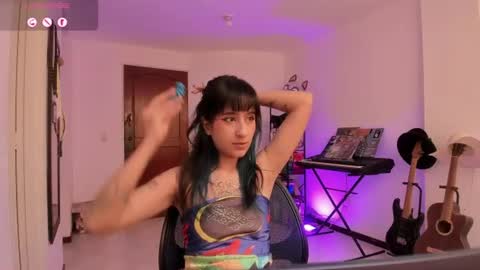 Snapshot of atenea_dragon__ chatting on 07.27.26 Atenea online show from 07.27.26
