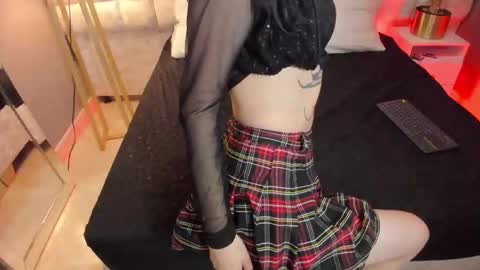 Snapshot of atenea_velle chatting on 02.19.26 atenea velle online show from 02.19.26