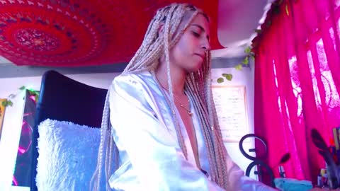 Atenea online show from 10.28.25