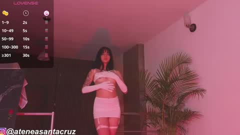 Snapshot of ateneasantacruz chatting on 01.14.25 Atenea  online show from 01.14.25