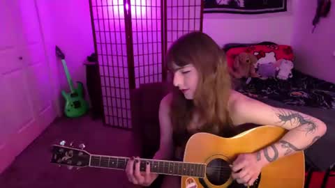Snapshot of athenalavender chatting on 07.16.26 athenalavender online show from 07.16.26