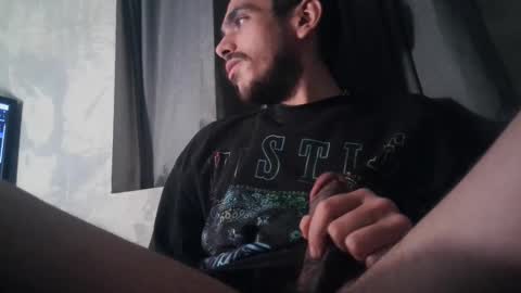 Snapshot of atmorin01 chatting on 10.27.25 Atmarin199 aka Dre online show from 10.27.25