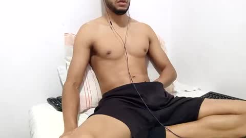 Snapshot of atorres21 chatting on 01.06.25 Torres online show from 01.06.25