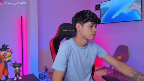 Snapshot of atreus_oficial chatting on 12.18.24 Atreus online show from 12.18.24