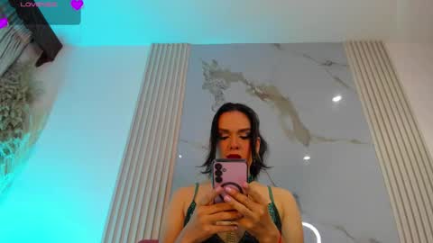 Snapshot of audreyhayworth chatting on 03.19.26 Audrey Hayworth online show from 03.19.26
