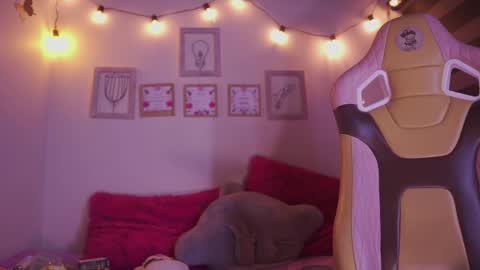 aura_rouss online show from 11.14.25