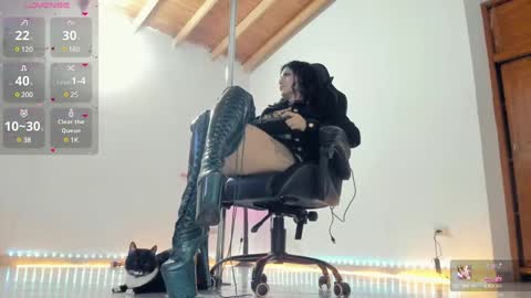 Snapshot of aurabonett chatting on 03.12.25 aura online show from 03.12.25