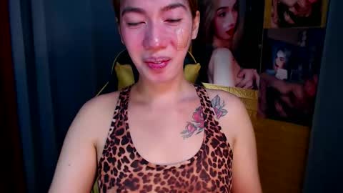 Miss awra online show from 10.26.25