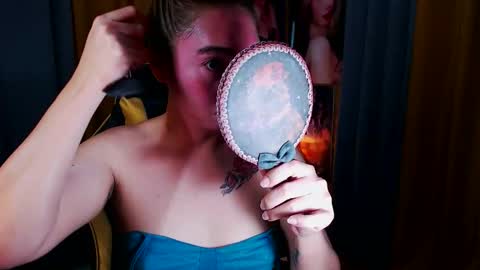 Snapshot of aurakharisma_xx chatting on 03.11.26 Miss awra online show from 03.11.26