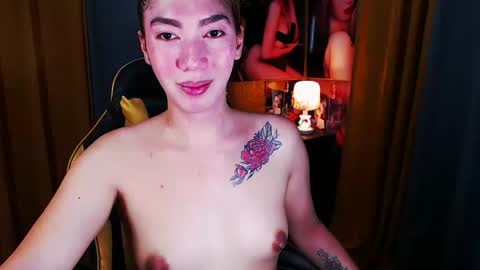 Snapshot of aurakharisma_xx chatting on 04.07.26 Miss awra online show from 04.07.26