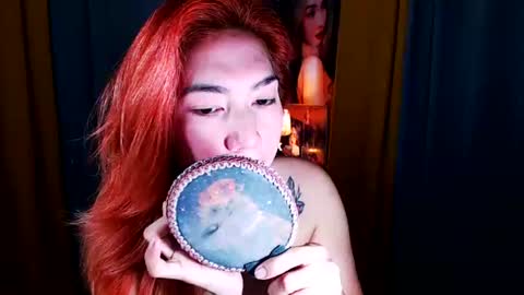 Snapshot of aurakharisma_xx chatting on 07.07.26 Miss awra online show from 07.07.26