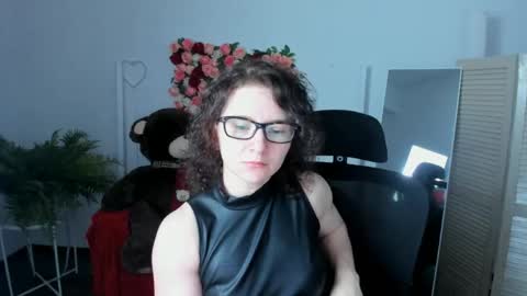 Snapshot of aureliagleam chatting on 05.31.26 Aurelia online show from 05.31.26