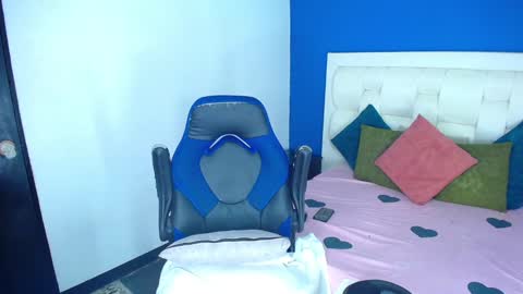 aurimel valentina online show from 01.30.25