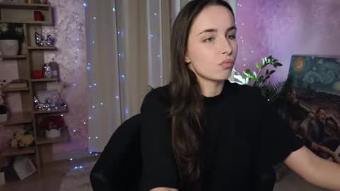 Snapshot of aurora_aksness chatting on 12.03.24 Aurora online show from 12.03.24