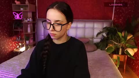 Snapshot of aurora_aksness chatting on 02.15.25 Aurora online show from 02.15.25