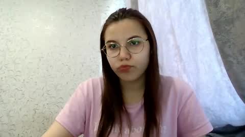 Snapshot of aurora_breeze chatting on 05.21.26 Kiara Xanthe online show from 05.21.26
