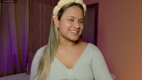 Snapshot of aurora_collins08 chatting on 01.23.25 aurora_collins08 online show from 01.23.25