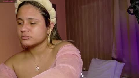 Snapshot of aurora_collins08 chatting on 02.20.25 aurora_collins08 online show from 02.20.25