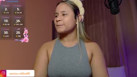 Snapshot of aurora_collins08 chatting on 02.27.25 aurora_collins08 online show from 02.27.25