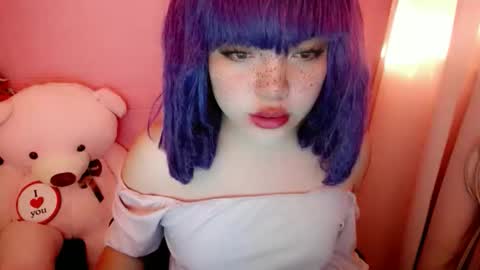 Snapshot of aurora_more chatting on 04.15.26 cute online show from 04.15.26
