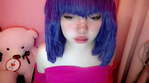 Snapshot of aurora_more chatting on 04.19.26 cute online show from 04.19.26