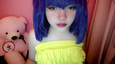 Snapshot of aurora_more chatting on 05.25.26 cute online show from 05.25.26