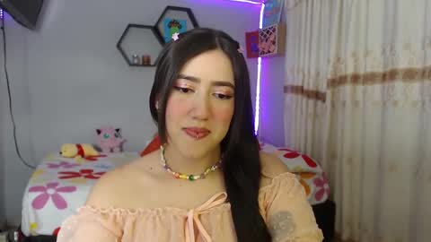 Snapshot of aurora_shy_ chatting on 01.18.25 Aurora online show from 01.18.25