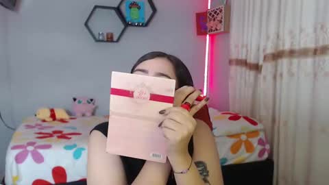 Snapshot of aurora_shy_ chatting on 01.18.25 Aurora online show from 01.18.25