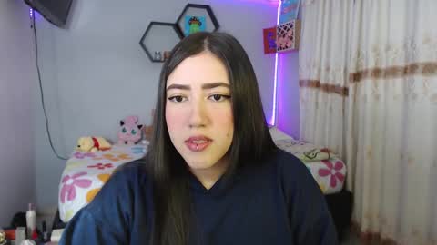 Snapshot of aurora_shy_ chatting on 02.12.25 Aurora online show from 02.12.25