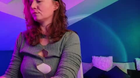 auroraborealis__ online show from 12.18.25