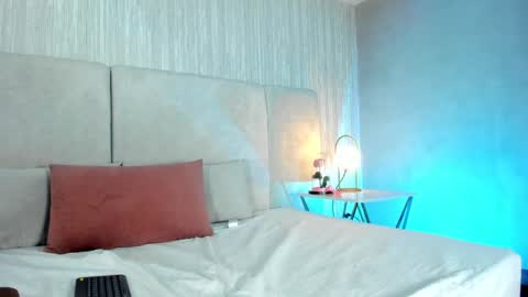 ...  ... online show from 12.12.24