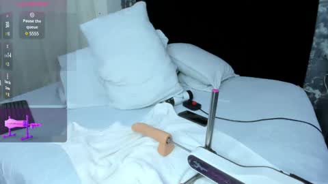 Aurora Rojas online show from 02.21.25