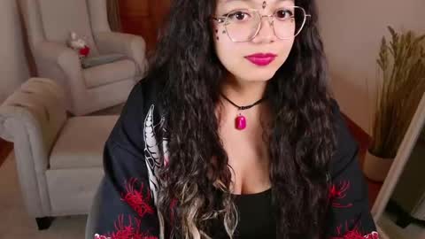 Aurora online show from 11.05.25