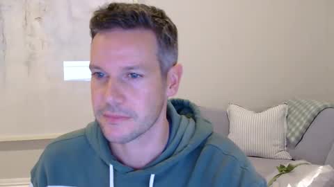aussiesurfer0000 online show from 05.13.26