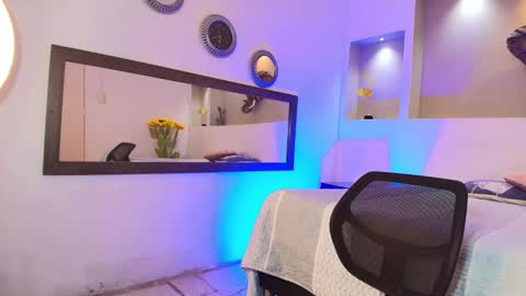 AUSTIN  online show from 12.17.24