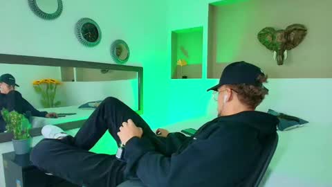 AUSTIN  online show from 01.12.25