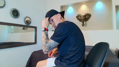 AUSTIN  online show from 02.02.25