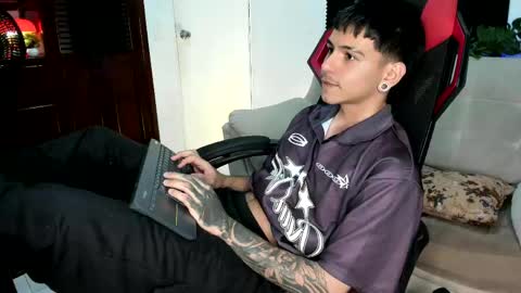 Austin online show from 04.15.26