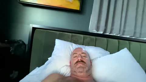 Snapshot of austintoner85 chatting on 10.15.25 austintoner85 online show from 10.15.25