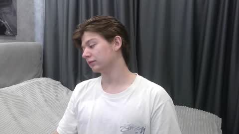 ausxuw online show from 10.08.25