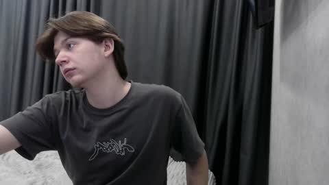 ausxuw online show from 10.21.25