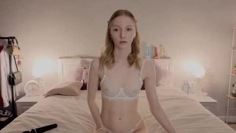 Annie online show from 03.20.26