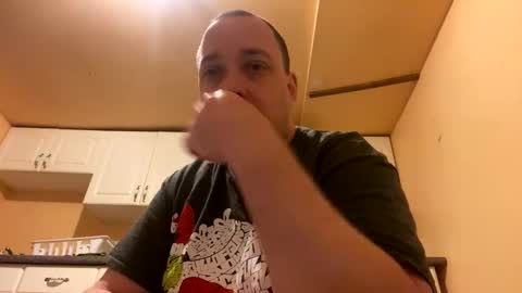 Snapshot of auz1812 chatting on 12.02.24 Auz online show from 12.02.24