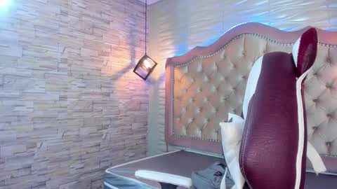              online show from 01.09.25