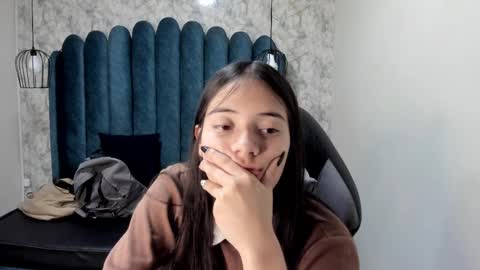              online show from 03.06.25