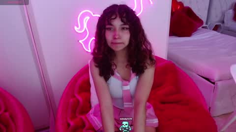 AVA online show from 02.10.25