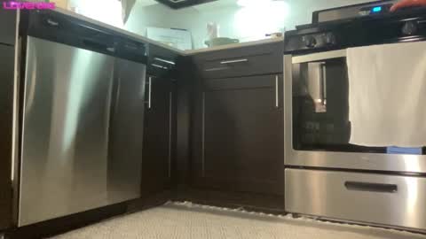 Snapshot of avabradley chatting on 12.11.24 Ava . Support my channel by using my affiliate link to make your account  Thanks  online show from 12.11.24