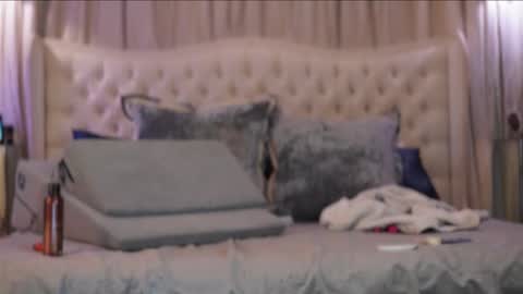 AvalonnFoxx online show from 01.07.25