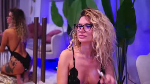 Ava online show from 10.17.25